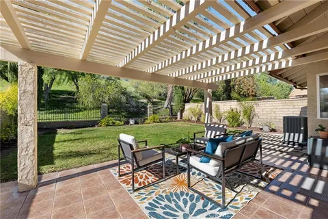 $824,950 | 28205 Stonington Lane, Saugus, CA 91350