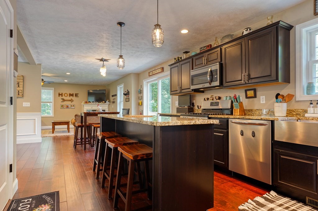 38 Spruce Road Westminster, MA 01473 - Photo 12 of 41