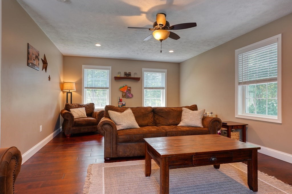 38 Spruce Road Westminster, MA 01473 - Photo 17 of 41