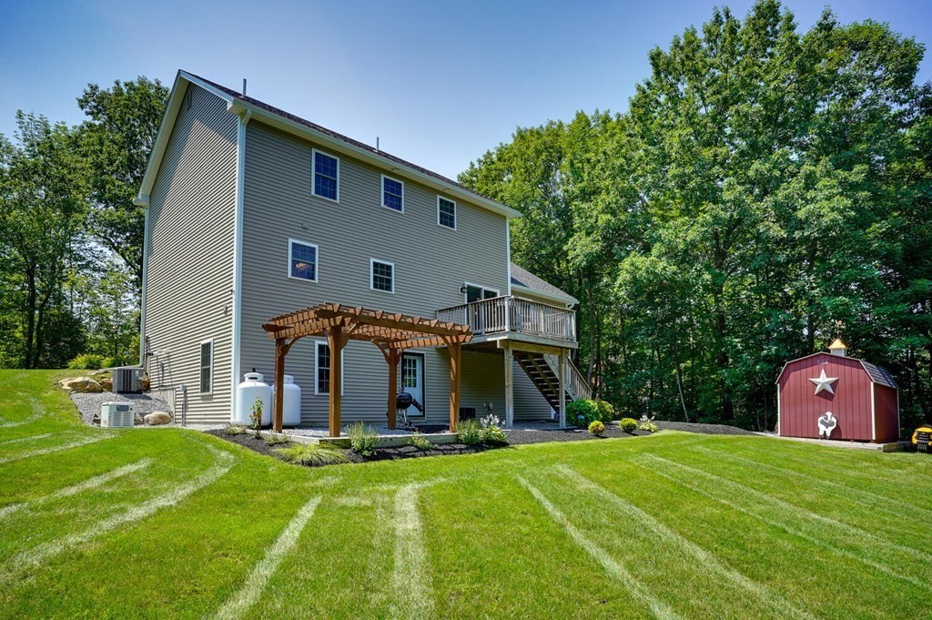 38 Spruce Road Westminster, MA 01473 - Photo 3 of 41