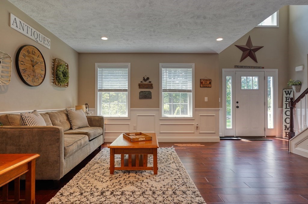 38 Spruce Road Westminster, MA 01473 - Photo 7 of 41