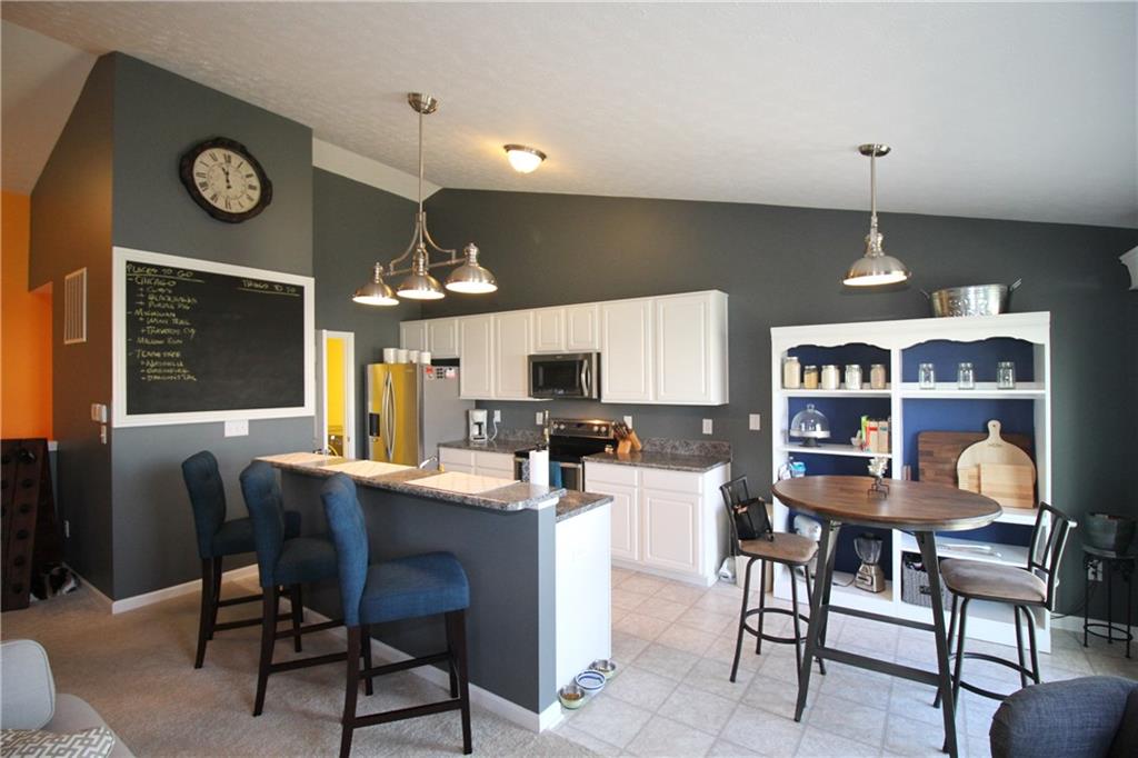 6108 Pebblebrooke Road Whitestown, IN 46075 - Photo 4 of 24