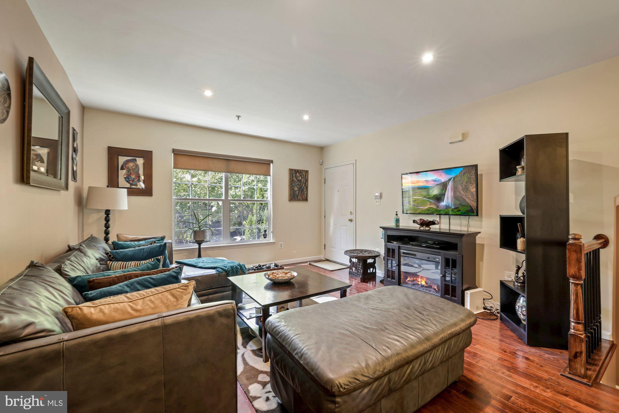 11306 King George Drive, Unit 3 Silver Spring, MD 20902 - Photo 4 of 20 Gallery Image 4