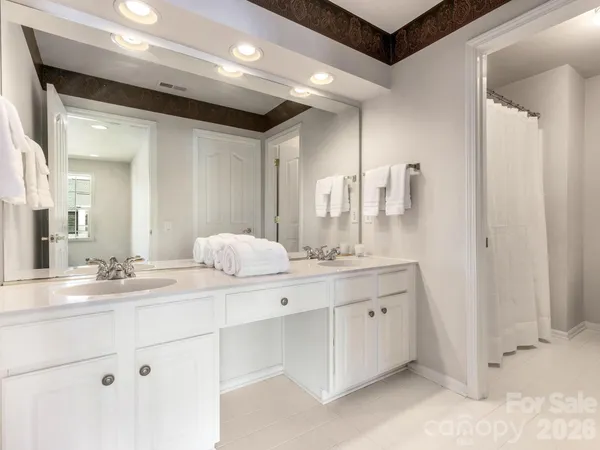 $575,000 | 429 Eberle Way, Matthews, NC 28105