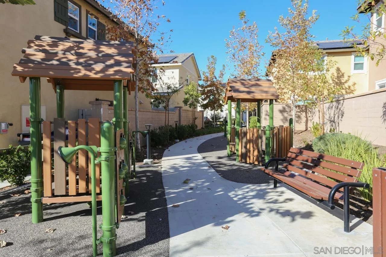 205 Oberlander Way Fallbrook, CA 92028 - Photo 29 of 30 Gallery Image 29
