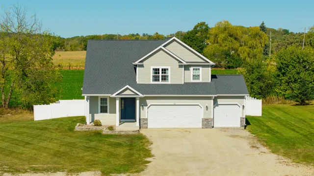 $625,000 | 131 West Blackhawk Drive, Fort Atkinson, WI 53538
