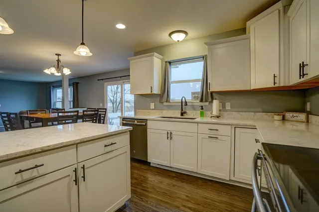 $625,000 | 131 West Blackhawk Drive, Fort Atkinson, WI 53538