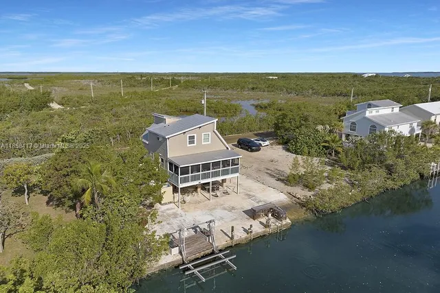 $910,000 | 813 Hawksbill Lane, Sugarloaf, FL 33042