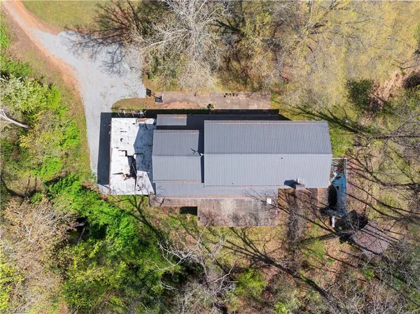 $449,000 | 4675 Hickory Nut Ridge Road, Granite Falls, NC 28630