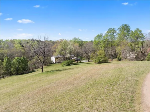 $449,000 | 4675 Hickory Nut Ridge Road, Granite Falls, NC 28630