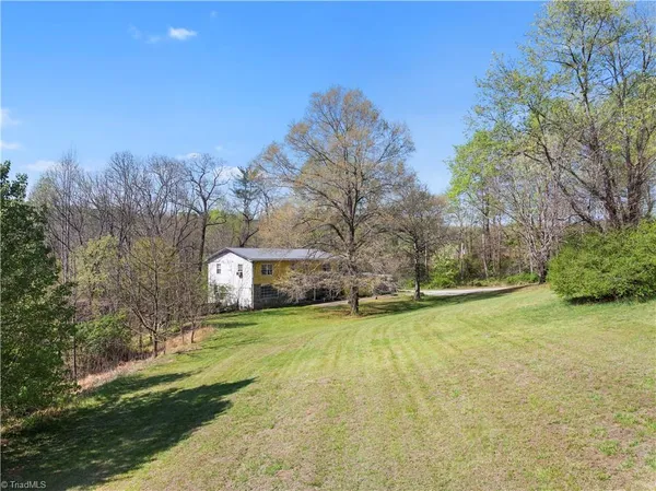 $449,000 | 4675 Hickory Nut Ridge Road, Granite Falls, NC 28630