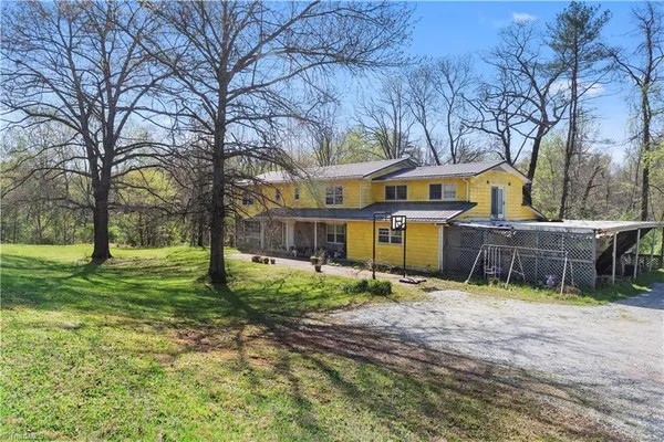 $449,000 | 4675 Hickory Nut Ridge Road, Granite Falls, NC 28630