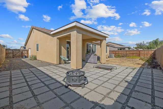 $419,999 | 495 Pearl Drive, Lemoore, CA 93245