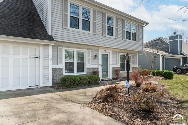 $389,900 | 724 Eldridge Street, Lawrence, KS 66049