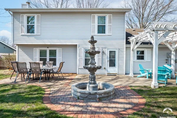 $389,900 | 724 Eldridge Street, Lawrence, KS 66049