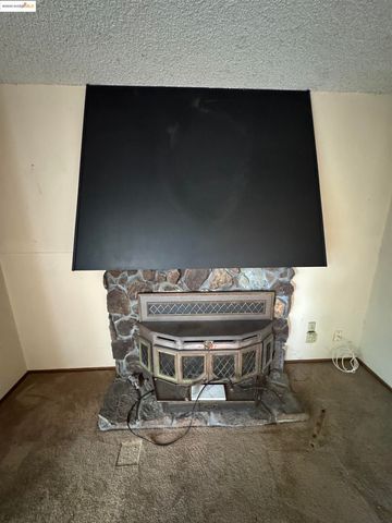 a view of a pathway with a backyard