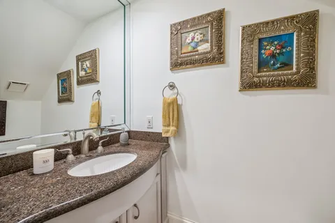 $1,799,000 | 5043 Tangle Lane, Houston, TX 77056