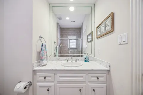 $1,799,000 | 5043 Tangle Lane, Houston, TX 77056