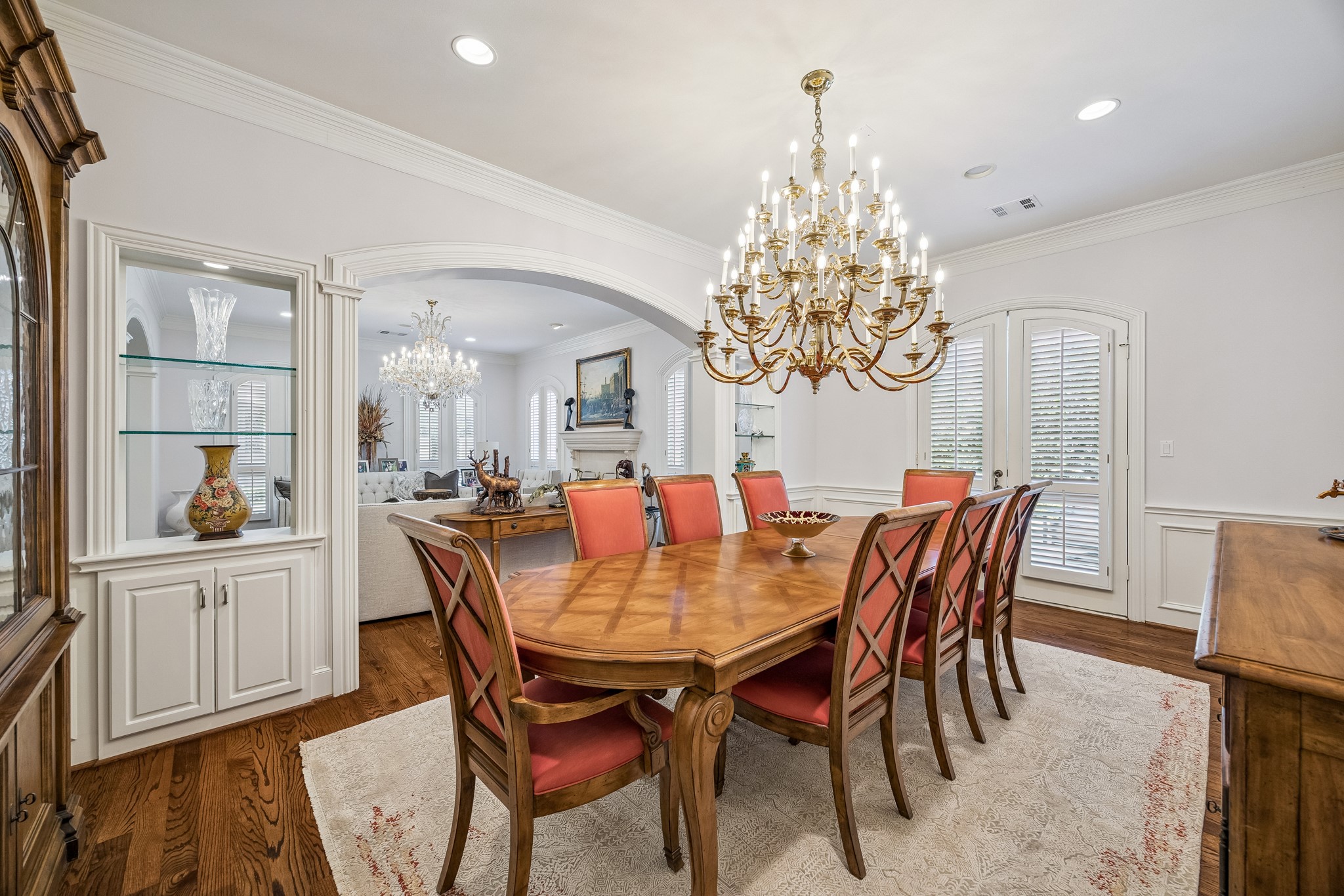 5043 Tangle Lane Houston, TX 77056 - Photo 7 of 50 a view of a dining room with furniture and chandelier