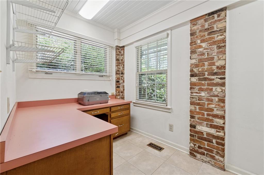 1387 Springdale Road Gainesville, GA 30501 - Photo 14 of 46 a room with windows