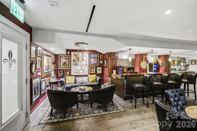 $625,000 | 127 North Tryon Street, Unit 303, Charlotte, NC 28202