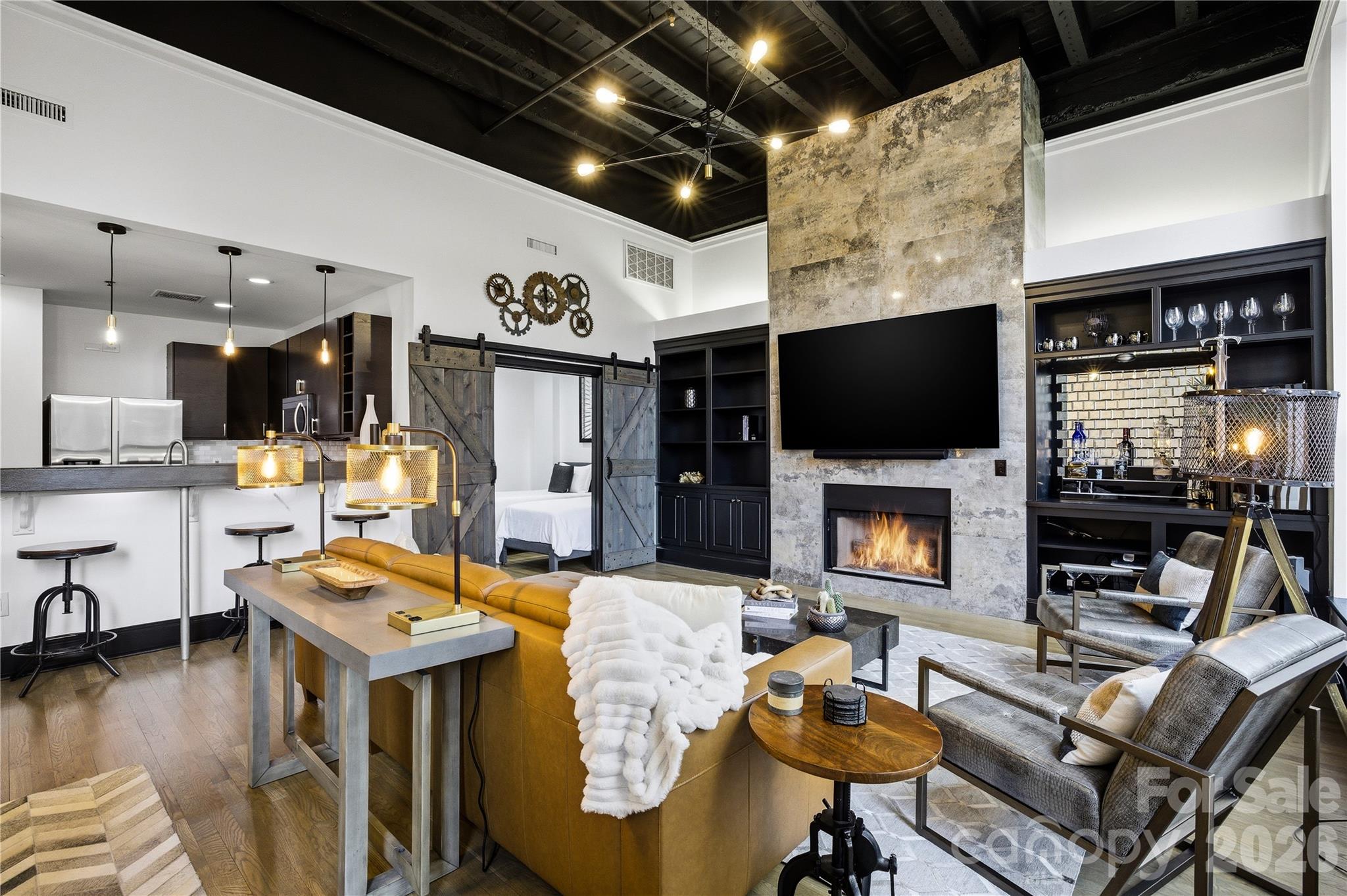 127 North Tryon Street, Unit 303 Charlotte, NC 28202 - Photo 3 of 35