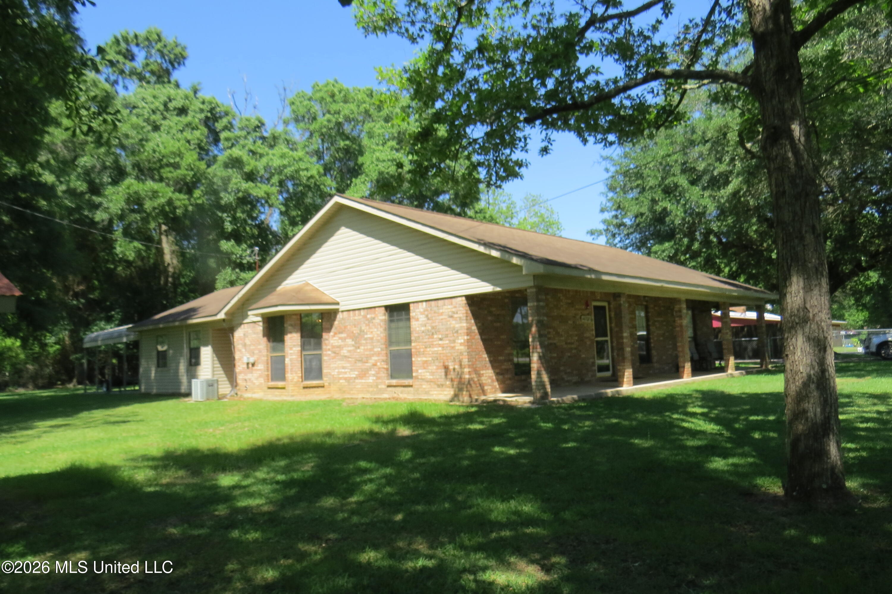 14708 Parker Road Biloxi, MS 39532 - Photo 4 of 23 IMG_3398