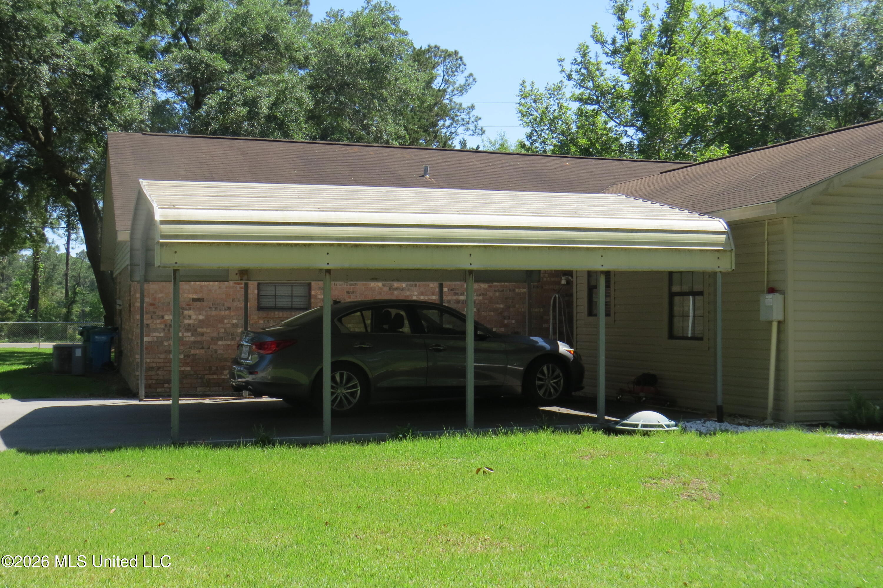 14708 Parker Road Biloxi, MS 39532 - Photo 7 of 23 IMG_3401