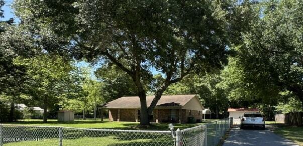 14708 Parker Road Biloxi, MS 39532 - Photo 9 of 23 IMG_7046