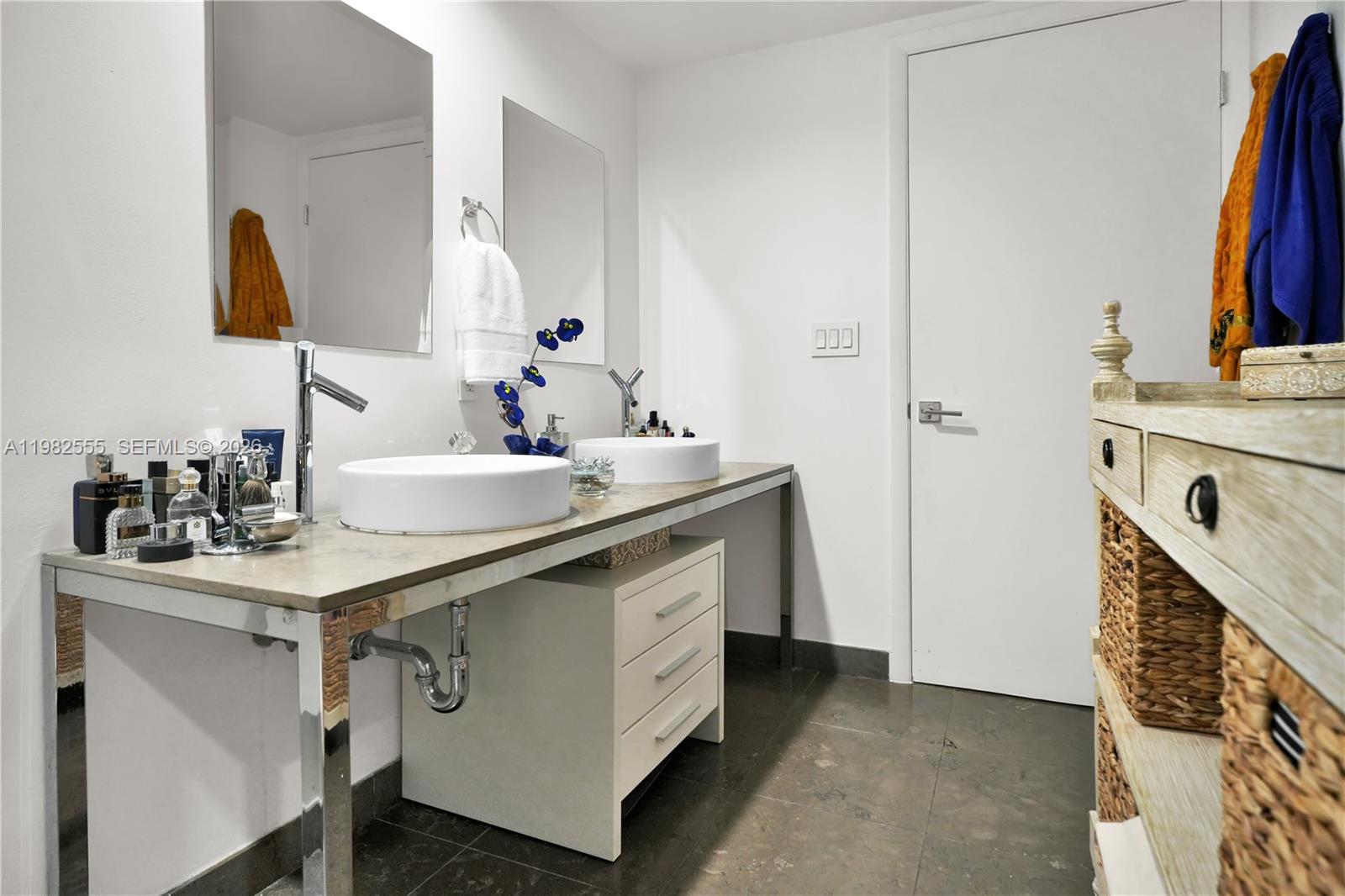 465 Brickell Avenue, Unit 702 Miami, FL 33131 - Photo 29 of 41