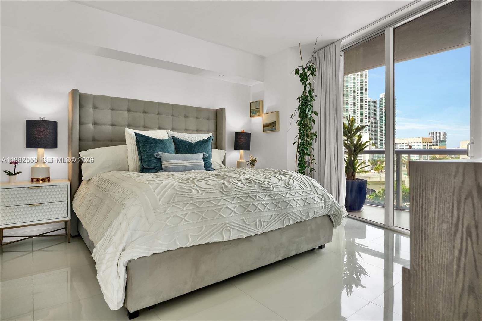 465 Brickell Avenue, Unit 702 Miami, FL 33131 - Photo 30 of 41