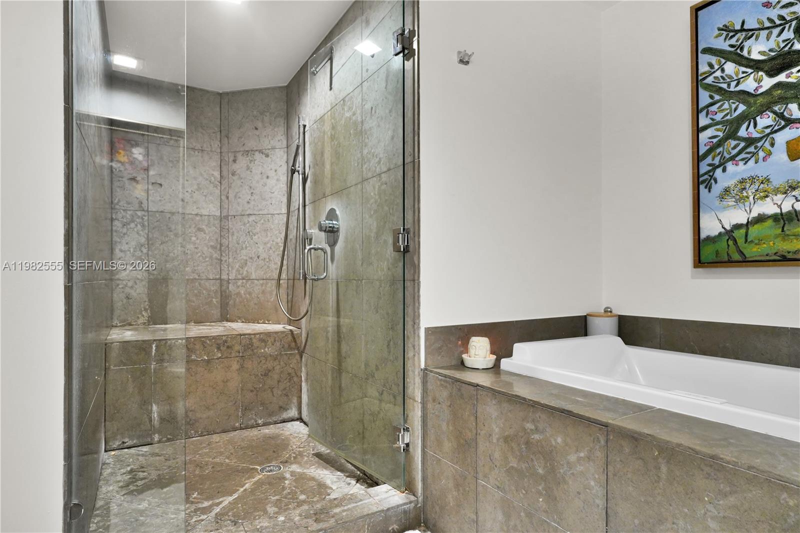 465 Brickell Avenue, Unit 702 Miami, FL 33131 - Photo 34 of 41