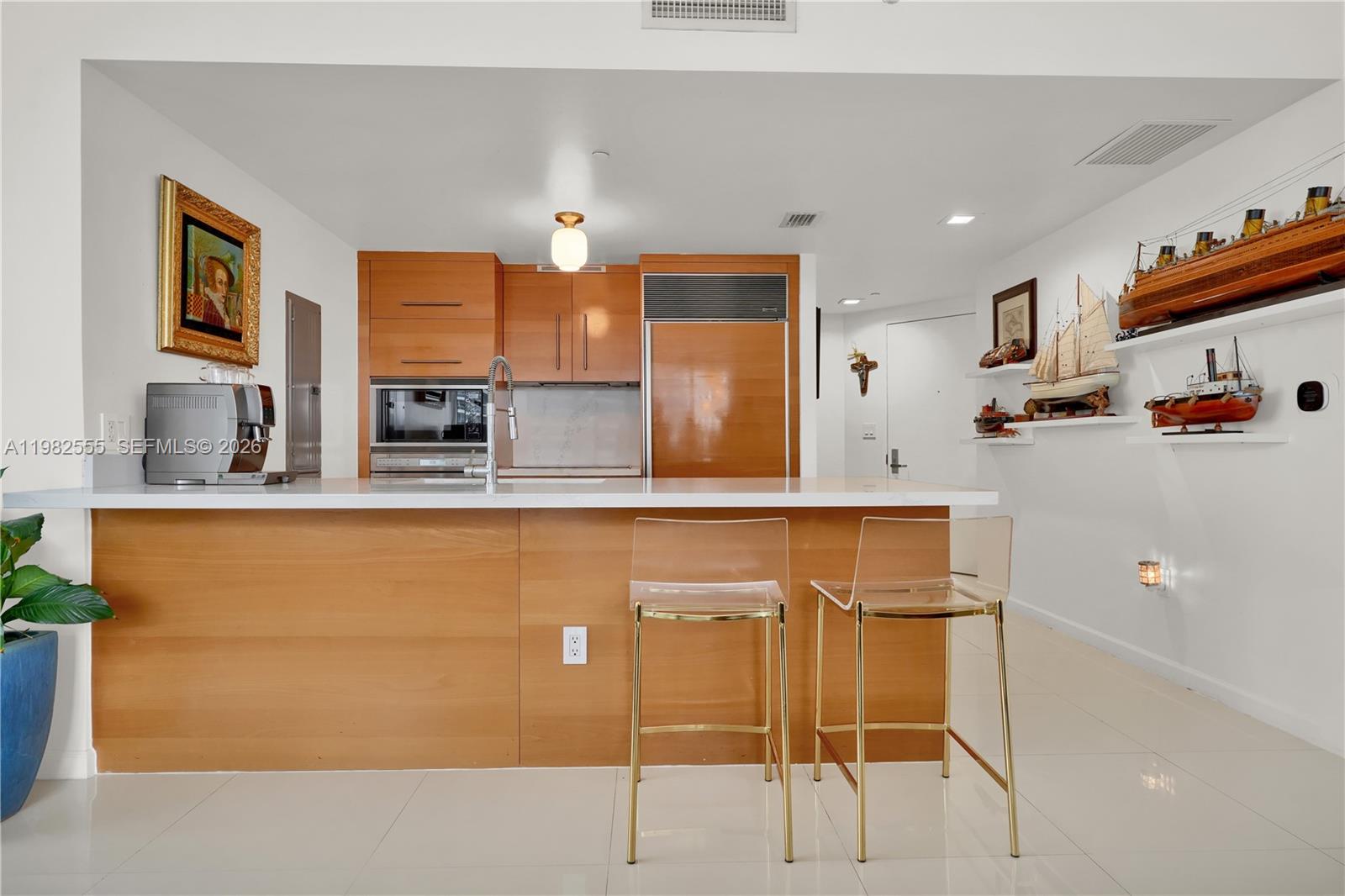 465 Brickell Avenue, Unit 702 Miami, FL 33131 - Photo 37 of 41