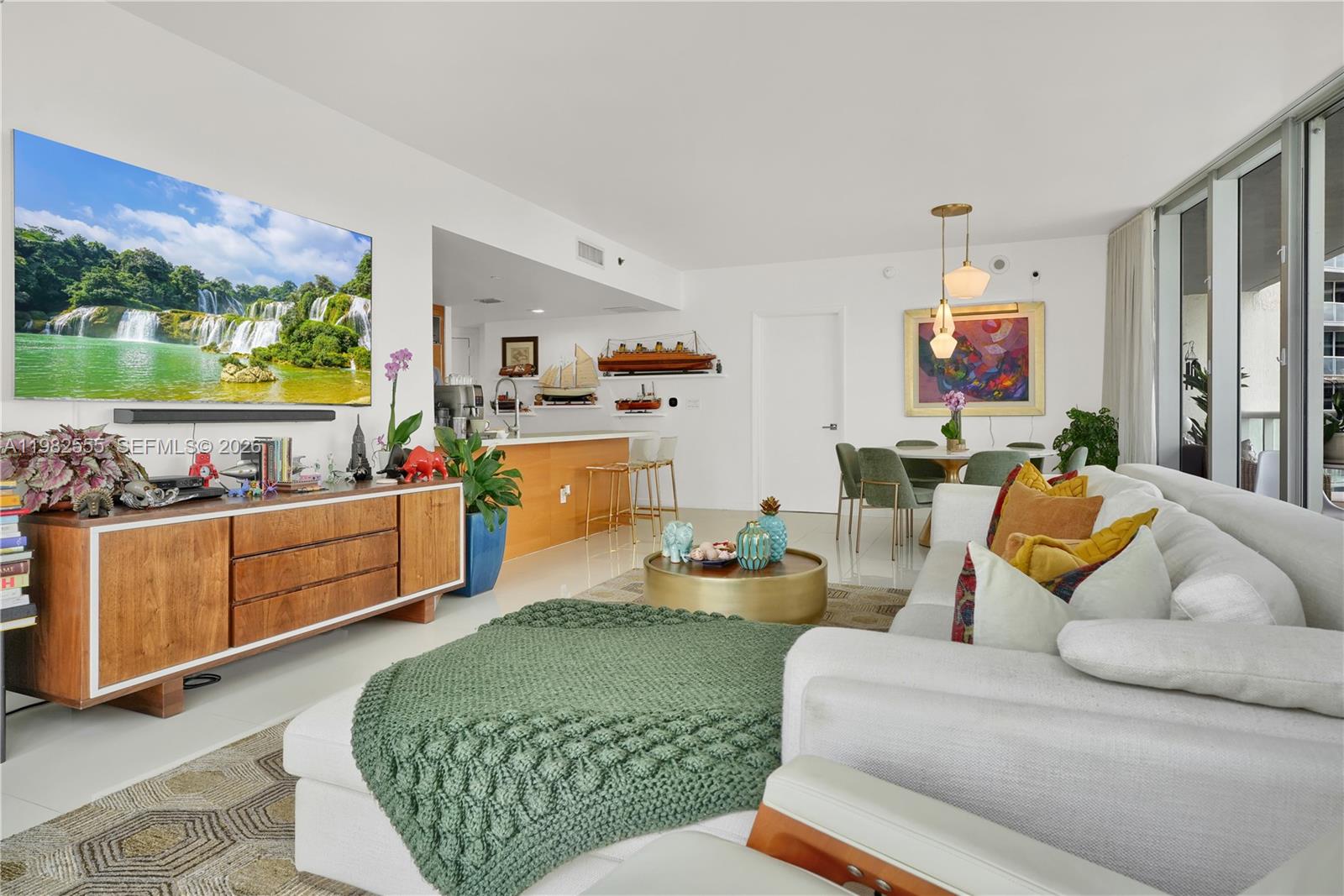 465 Brickell Avenue, Unit 702 Miami, FL 33131 - Photo 9 of 41