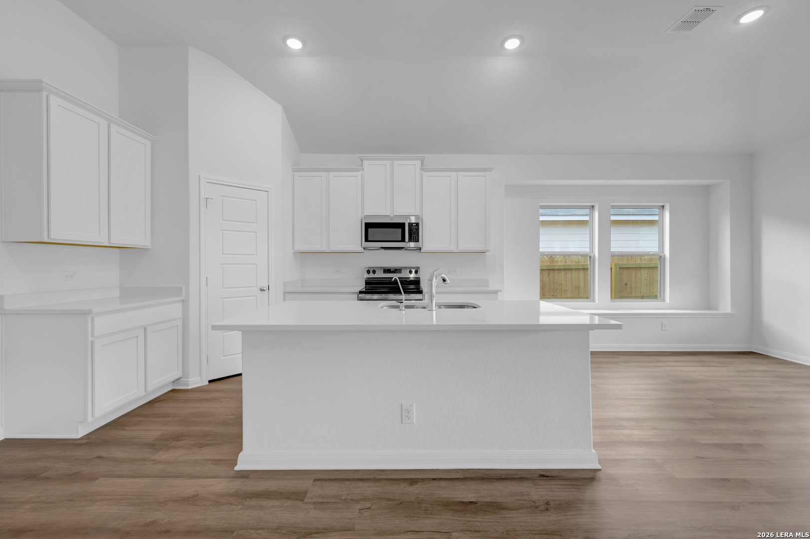 1164 Limestone Ridge Seguin, TX 78155 - Photo 2 of 48