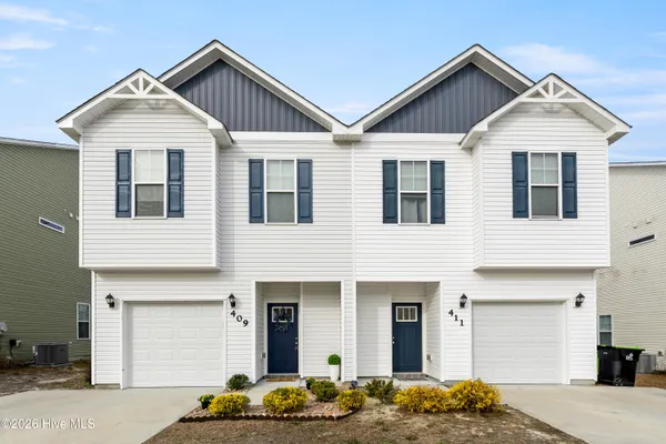 $265,000 | 409 Vandemere Court, Holly Ridge, NC 28445