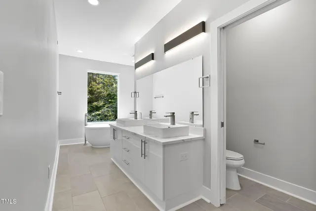 $667,000 | 4015 Southpoint Lndg Way, Unit 8, Durham, NC 27707