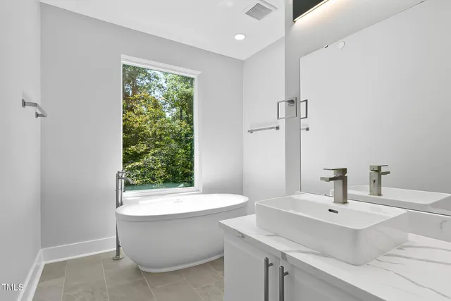 $667,000 | 4015 Southpoint Lndg Way, Unit 8, Durham, NC 27707