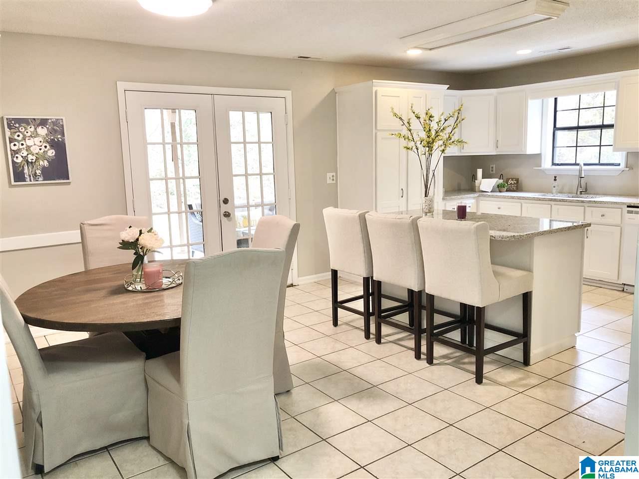 706 Valley Trail Warrior, AL 35180 - Photo 5 of 15