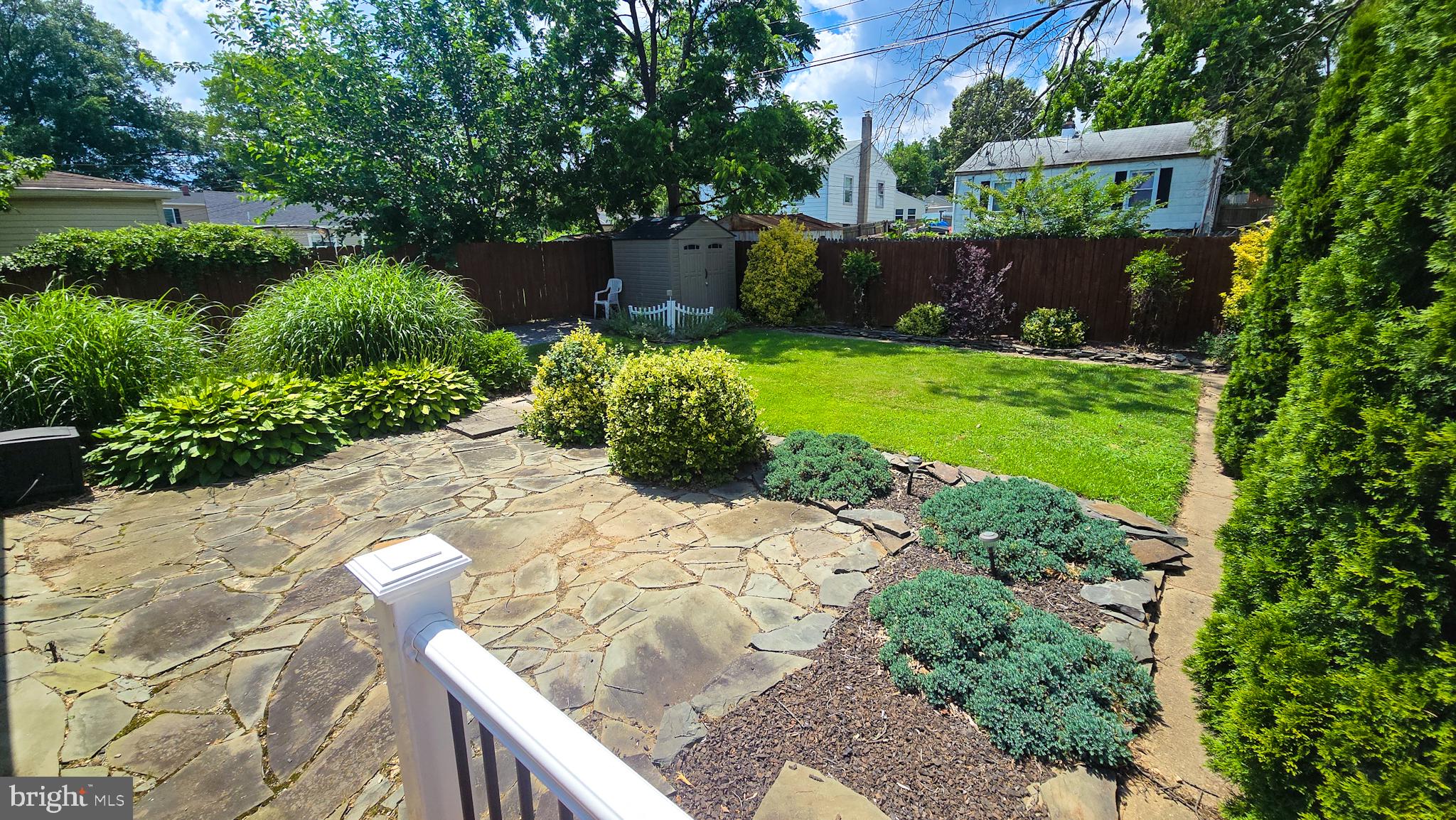 1704 Earhart Road Baltimore, MD 21221 - Photo 24 of 27 Enjoy your morning coffee here!