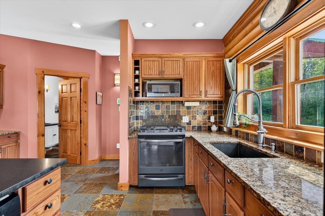 1337 Andover Ridge Road Andover, VT 05143 - Photo 17 of 50 Gallery Image 17