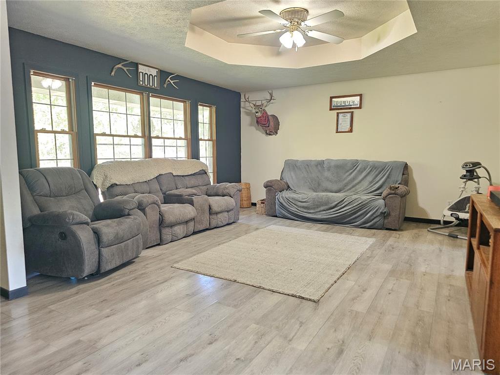 31050 Oak Ridge Drive Lebanon, MO 65536 - Photo 7 of 41