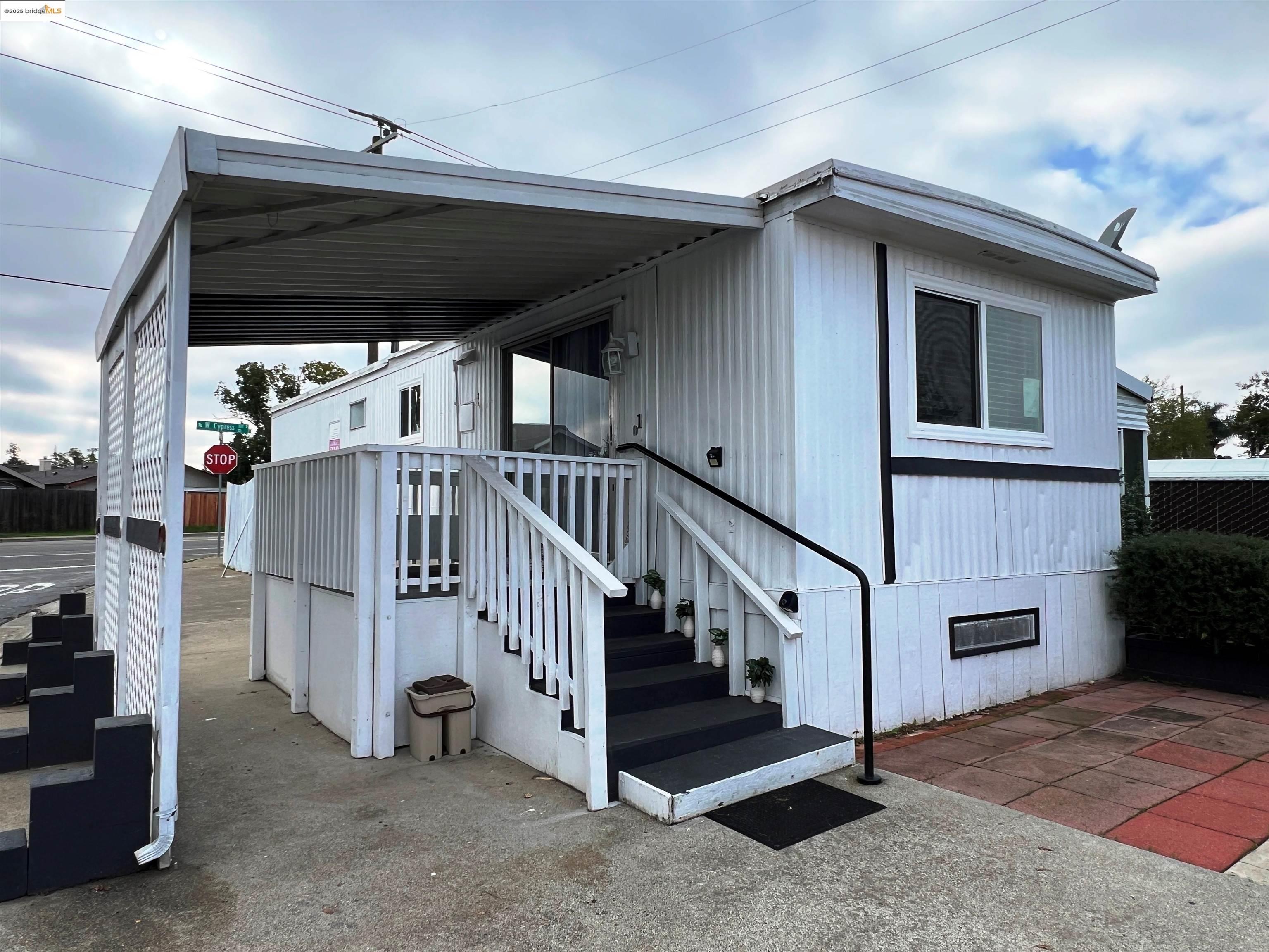 210 West Cypress Road, Unit 1 Oakley, CA 94561 - Photo 3 of 16 a view of entryway