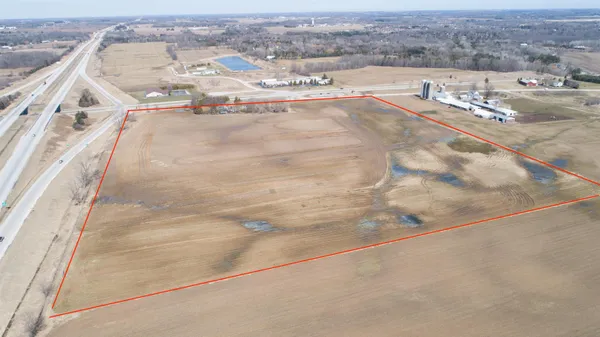 $1,500,000 | 5813 Michigan Avenue, Manitowoc, WI 54220