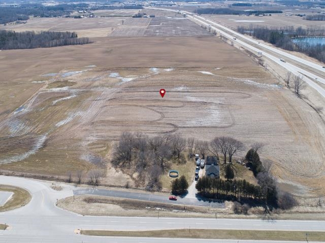 5813 Michigan Avenue Manitowoc, WI 54220 - Photo 5 of 7