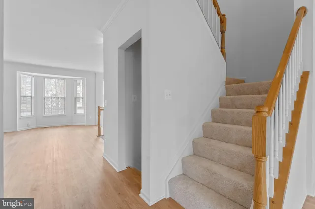 $699,900 | 20831 Miranda Falls Square, Sterling, VA 20165