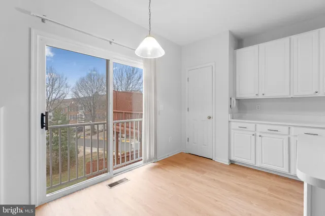 $699,900 | 20831 Miranda Falls Square, Sterling, VA 20165