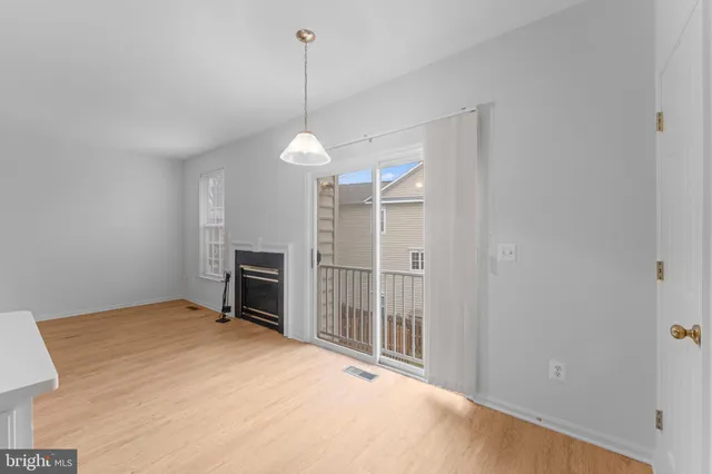 $699,900 | 20831 Miranda Falls Square, Sterling, VA 20165