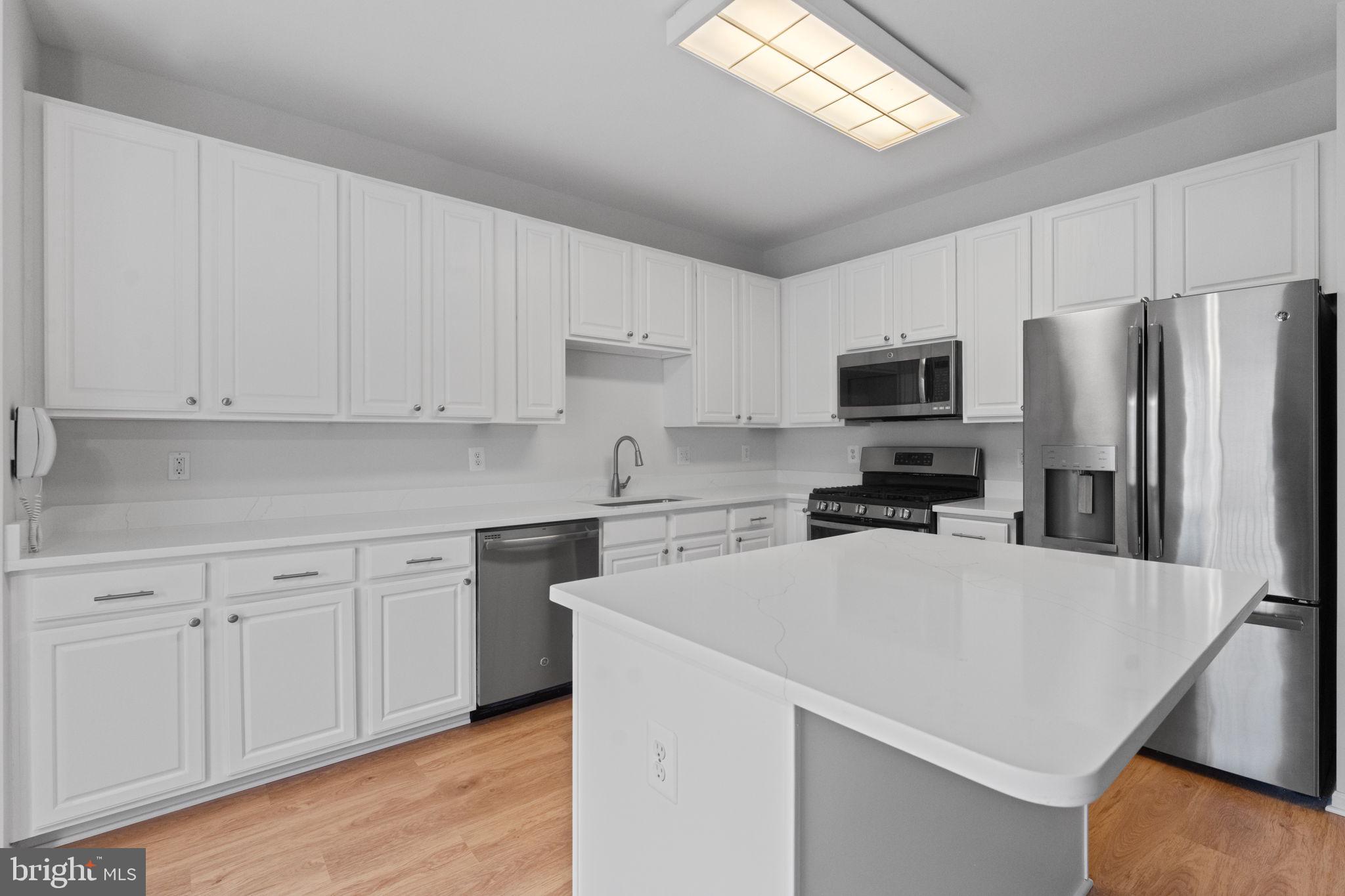 20831 Miranda Falls Square Sterling, VA 20165 - Photo 24 of 86