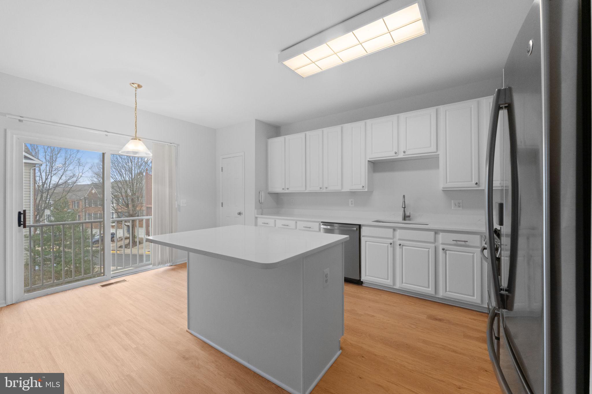 20831 Miranda Falls Square Sterling, VA 20165 - Photo 26 of 86